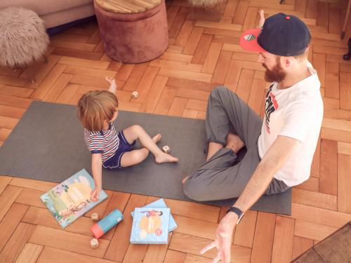 FamilyFlow – Mit Kinderyoga spielerisch zu mehr Bewegung, Entspannung und Achtsamkeit